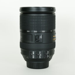 Nikon AF-S DX NIKKOR 18-300mm F3.5-5.6G ED VR Nikon AF-S DX NIKKOR 18-300mm F3.5-5.6G ED VR