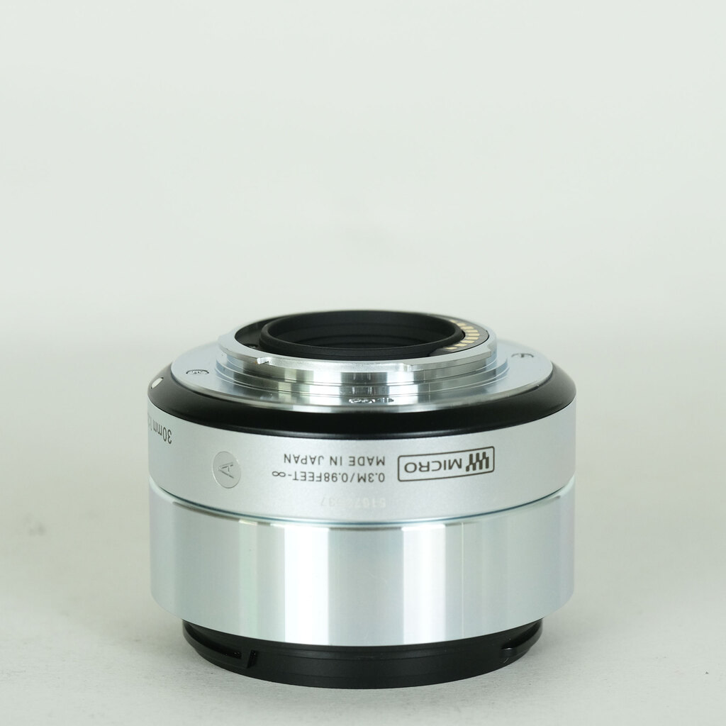 SIGMA A 30mm F2.8 DN (マイクロフォーサーズ用)シルバー SIGMA A 30mm F2.8 DN (マイクロフォーサーズ用)シルバー