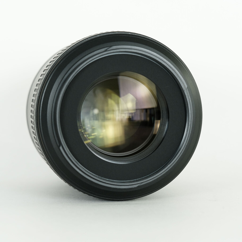 Nikon AF-S VR Micro-Nikkor 105mm f/2.8G IF-ED Nikon AF-S VR Micro-Nikkor 105mm f/2.8G IF-ED