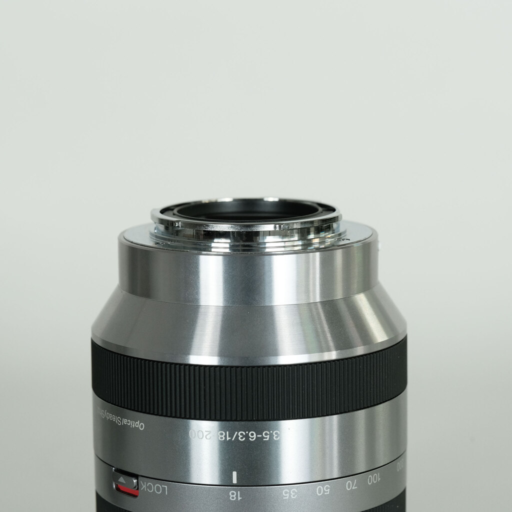 SONY E18-200mm F3.5-6.3 OSS SEL18200