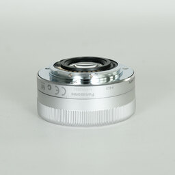 Panasonic LUMIX G VARIO 12-32mm / F3.5-5.6 ASPH. / MEGA O.I.S.