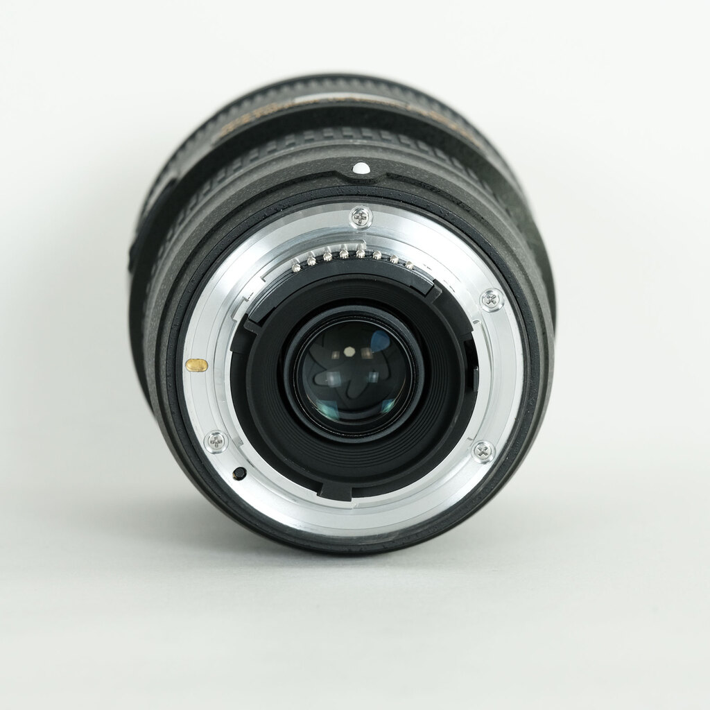 Nikon AF-S NIKKOR 18-35mm F3.5–4.5 G ED Nikon AF-S NIKKOR 18-35mm F3.5–4.5 G ED