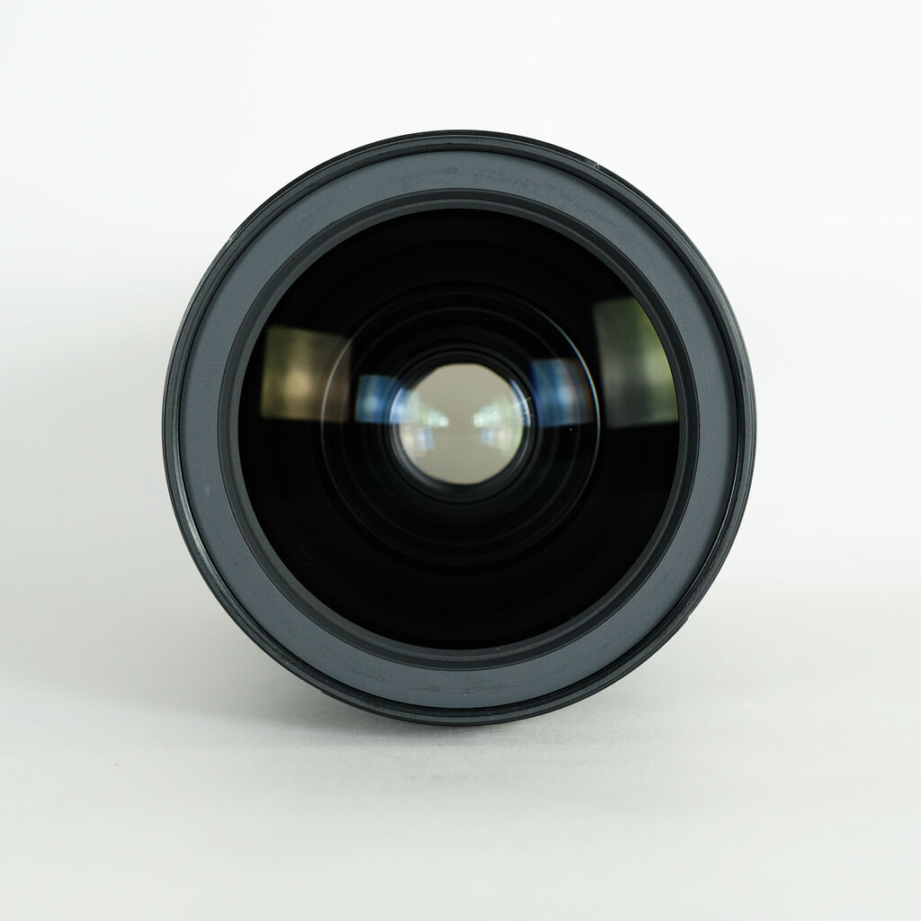 Nikon AF-S NIKKOR 24-70mm f/2.8E ED VR Nikon AF-S NIKKOR 24-70mm f/2.8E ED VR