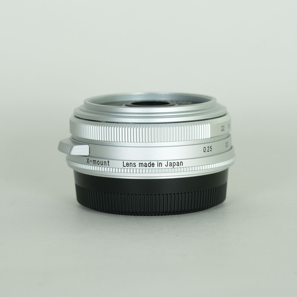 Voigtlander ULTRON 27mm F2 X-mount(フジフイルムX用) シルバー Voigtlander ULTRON 27mm F2 X-mount(フジフイルムX用) シルバー