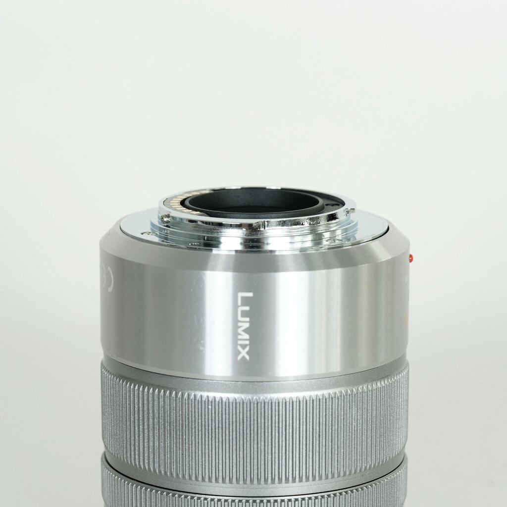 LUMIX G VARIO 45-150 カメラレンズ　シルバー Amazon.com : Panasonic Telephoto Zoom Lens for Micro Four