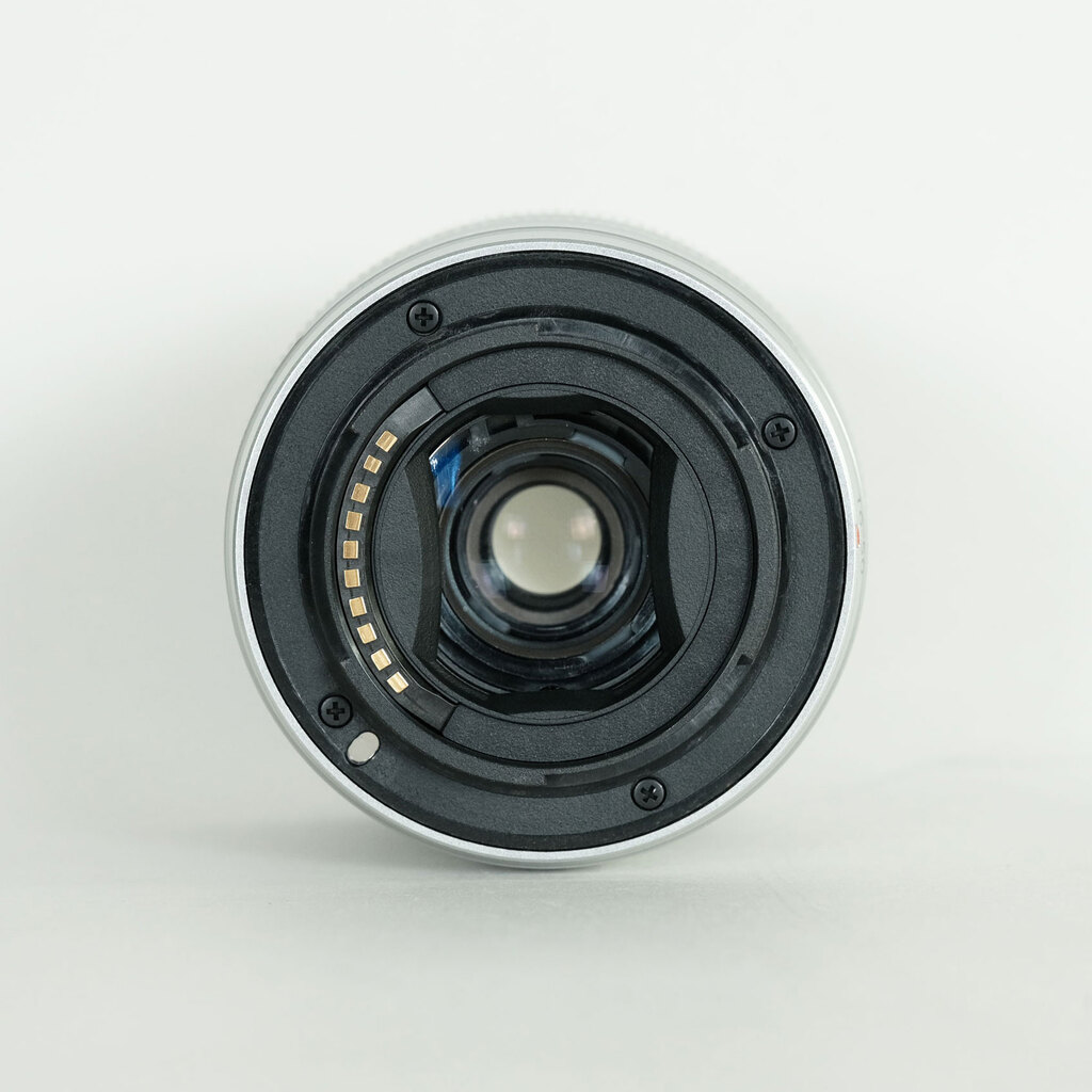 FUJIFILM フジノン XC16-50mm F3.5-5.6 OIS シルバー FUJIFILM フジノン XC16-50mm F3.5-5.6 OIS シルバー
