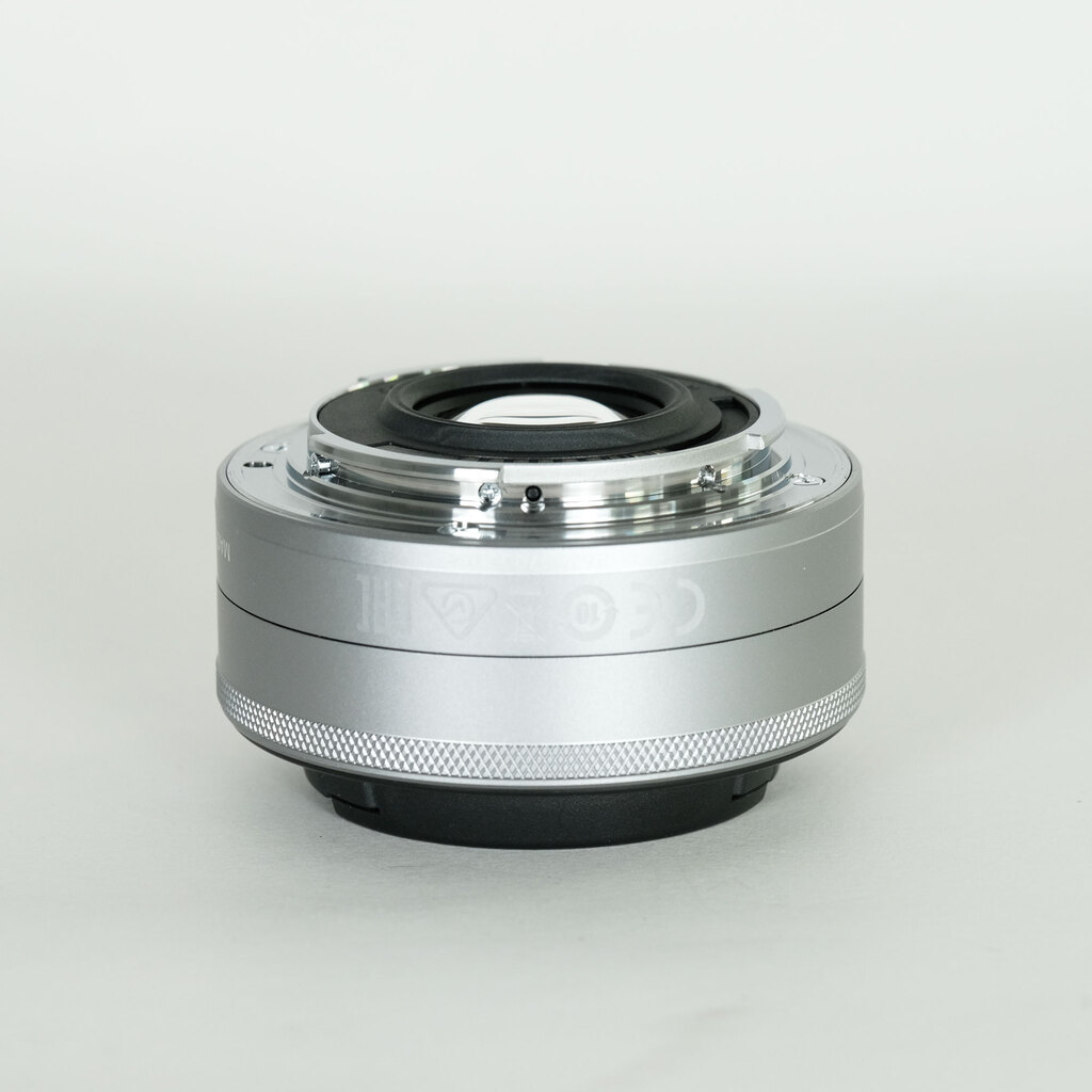 Canon EF-M22mm F2 STMの出品 | ONE SCENE（ワンシーン）