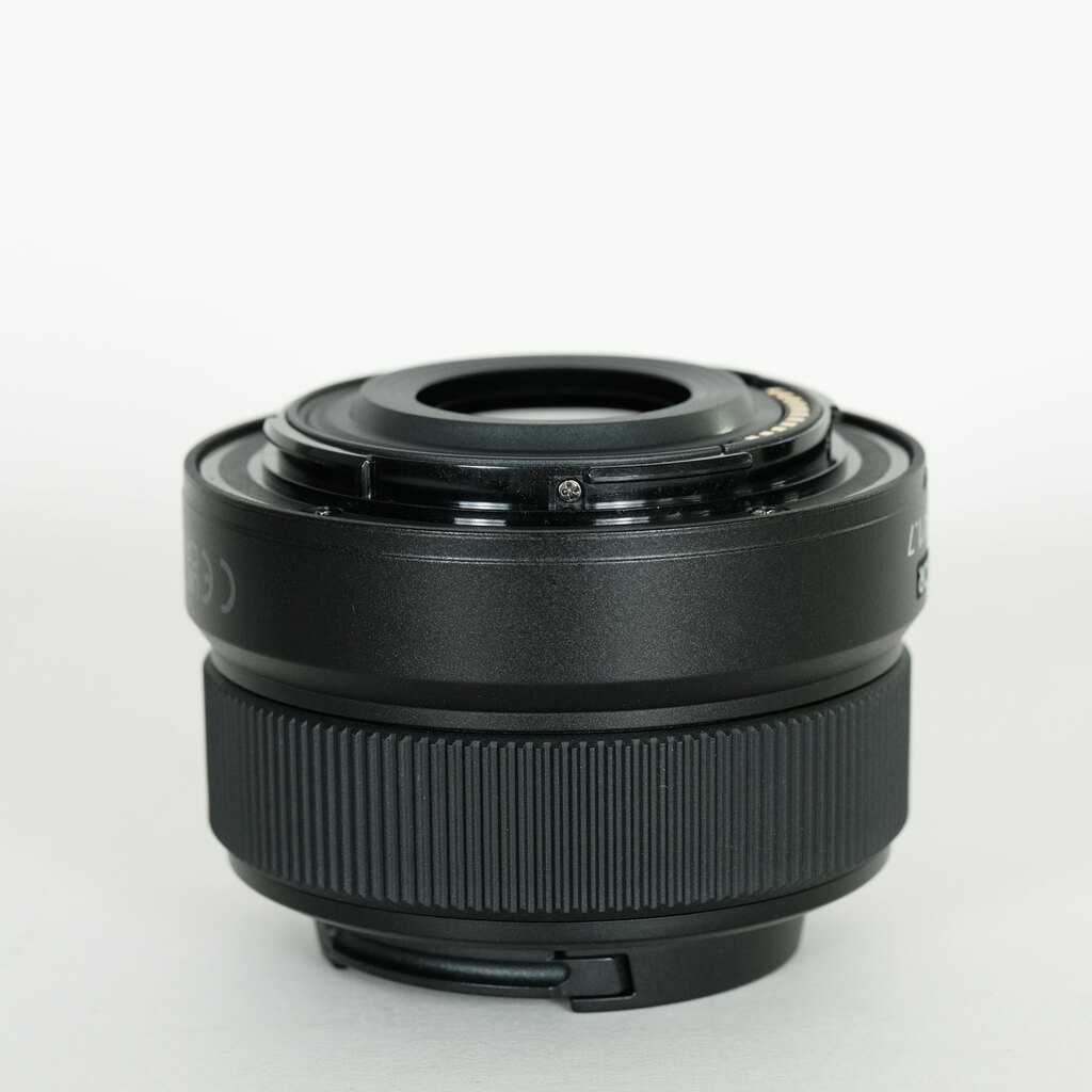 Nikon NIKKOR Z DX 24mm f/1.7 Nikon NIKKOR Z DX 24mm f/1.7