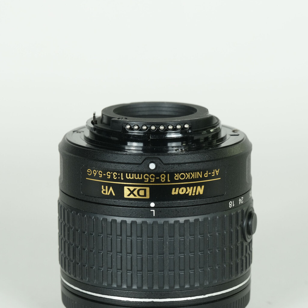 Nikon AF-P DX NIKKOR 18-55mm F3.5-5.6G VR Nikon AF-P DX NIKKOR 18-55mm F3.5-5.6G VR