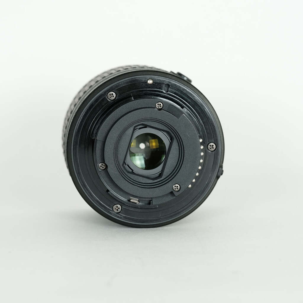 Nikon AF-P DX NIKKOR 18-55mm F3.5-5.6G VR Nikon AF-P DX NIKKOR 18-55mm F3.5-5.6G VR