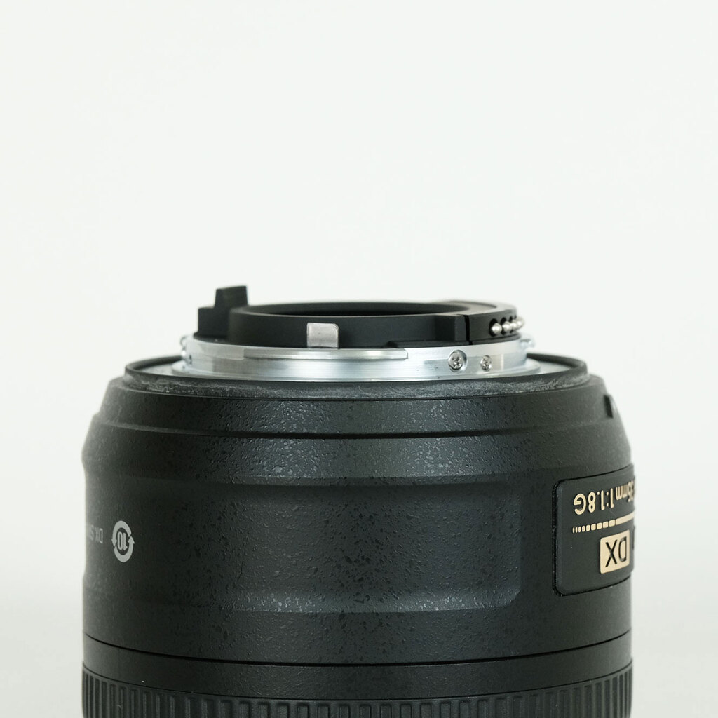 Nikon AF-S DX NIKKOR 35mm f/1.8G Nikon AF-S DX NIKKOR 35mm f/1.8G