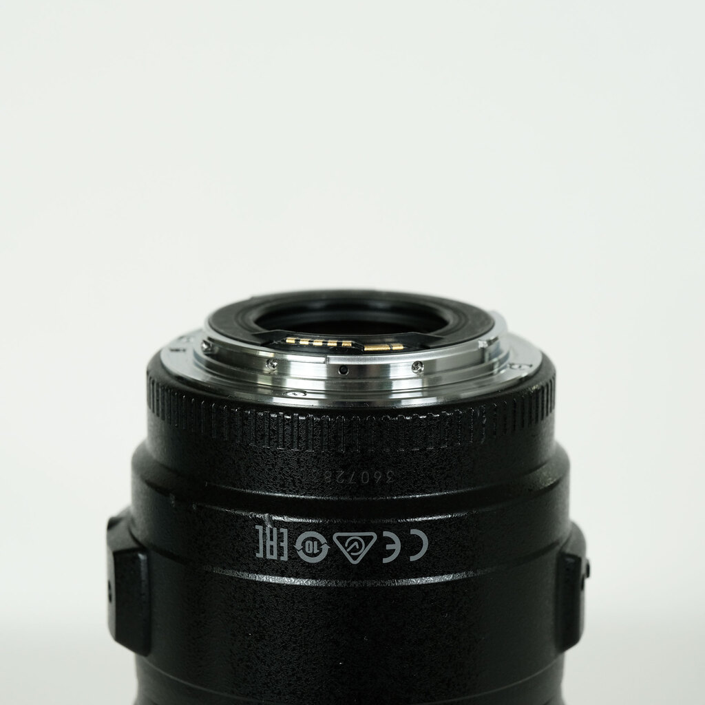 Canon EF70-300mm F4-5.6 IS USM Canon EF70-300mm F4-5.6 IS USM