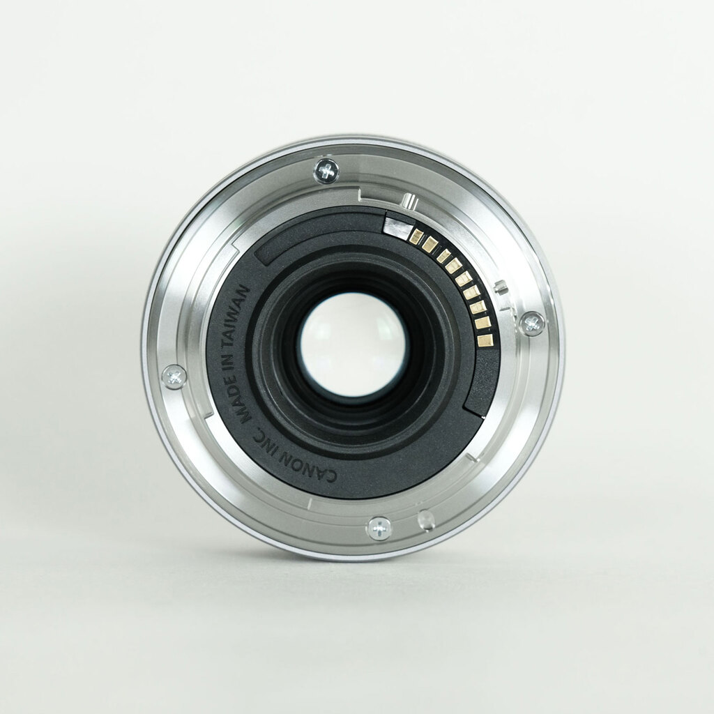 Canon EF-M22mm F2 STM Canon EF-M22mm F2 STM