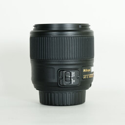Nikon AF-S NIKKOR 35mm f/1.8G ED Nikon AF-S NIKKOR 35mm f/1.8G ED
