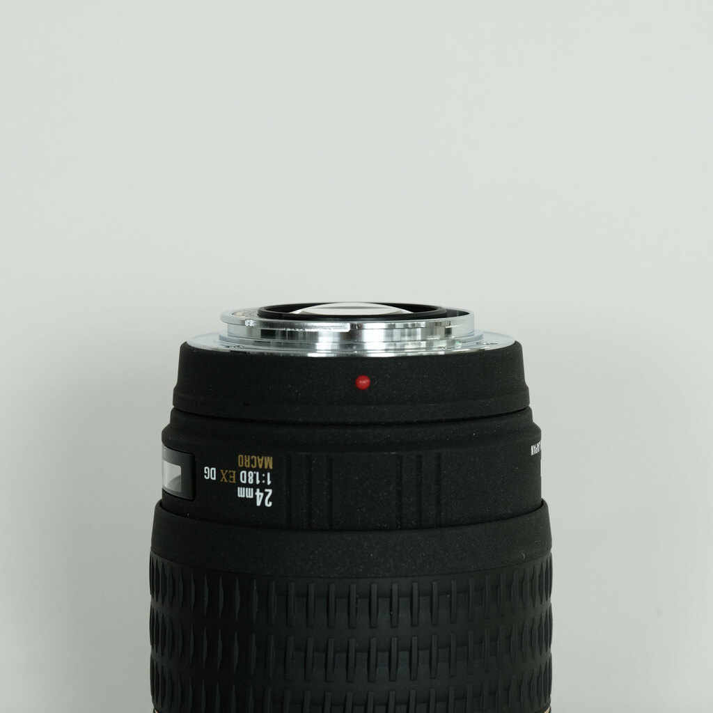 SIGMA AF 24mm F1.8 EX DG ASPH MACRO (ソニーA用) SIGMA AF 24mm F1.8 EX DG ASPH MACRO (ソニーA用)