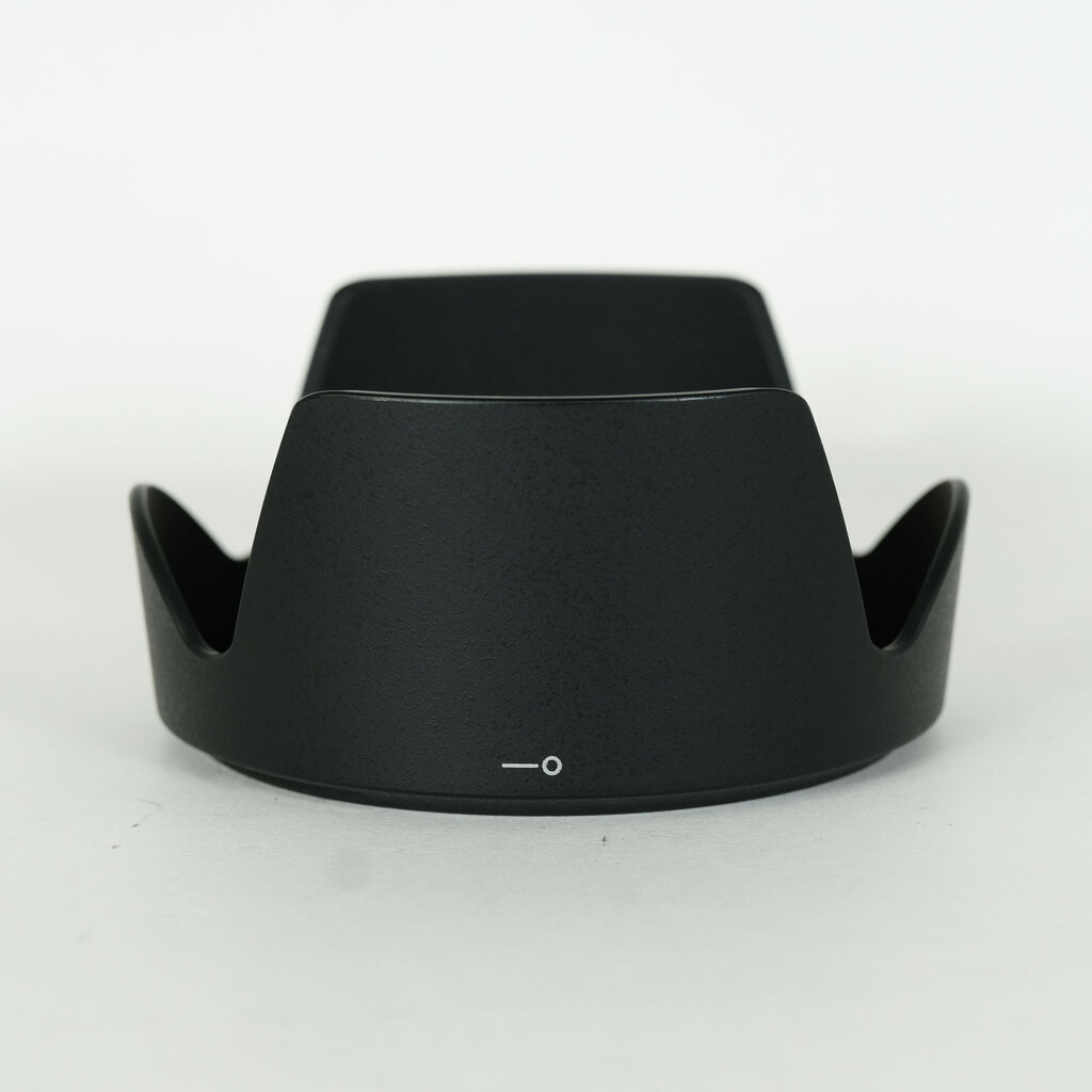 Nikon AF-S DX NIKKOR 18-200mm F3.5-5.6G ED VR II Nikon AF-S DX NIKKOR 18-200mm F3.5-5.6G ED VR II