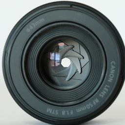 Canon RF50mm F1.8 STM