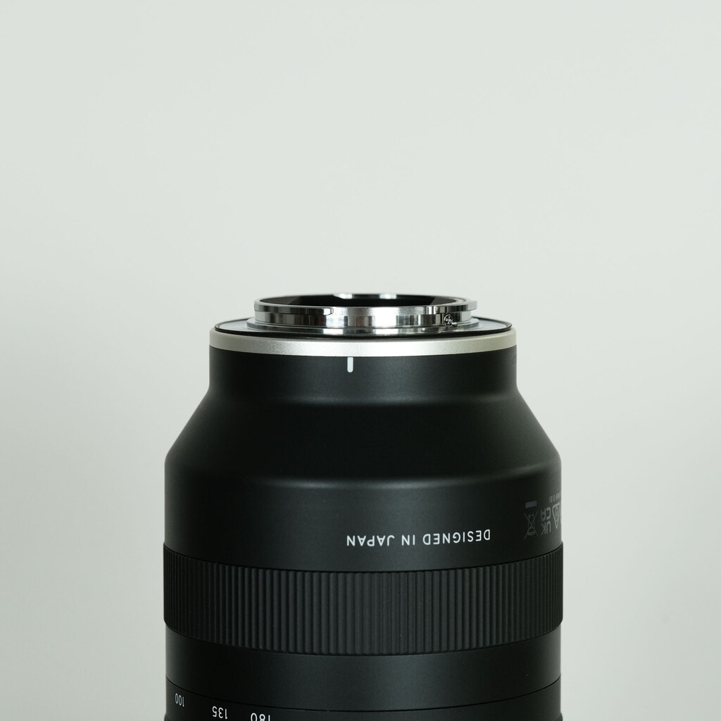 TAMRON 70-180mm F/2.8 Di III VXD (Model A056) [ ソニーE用 ]