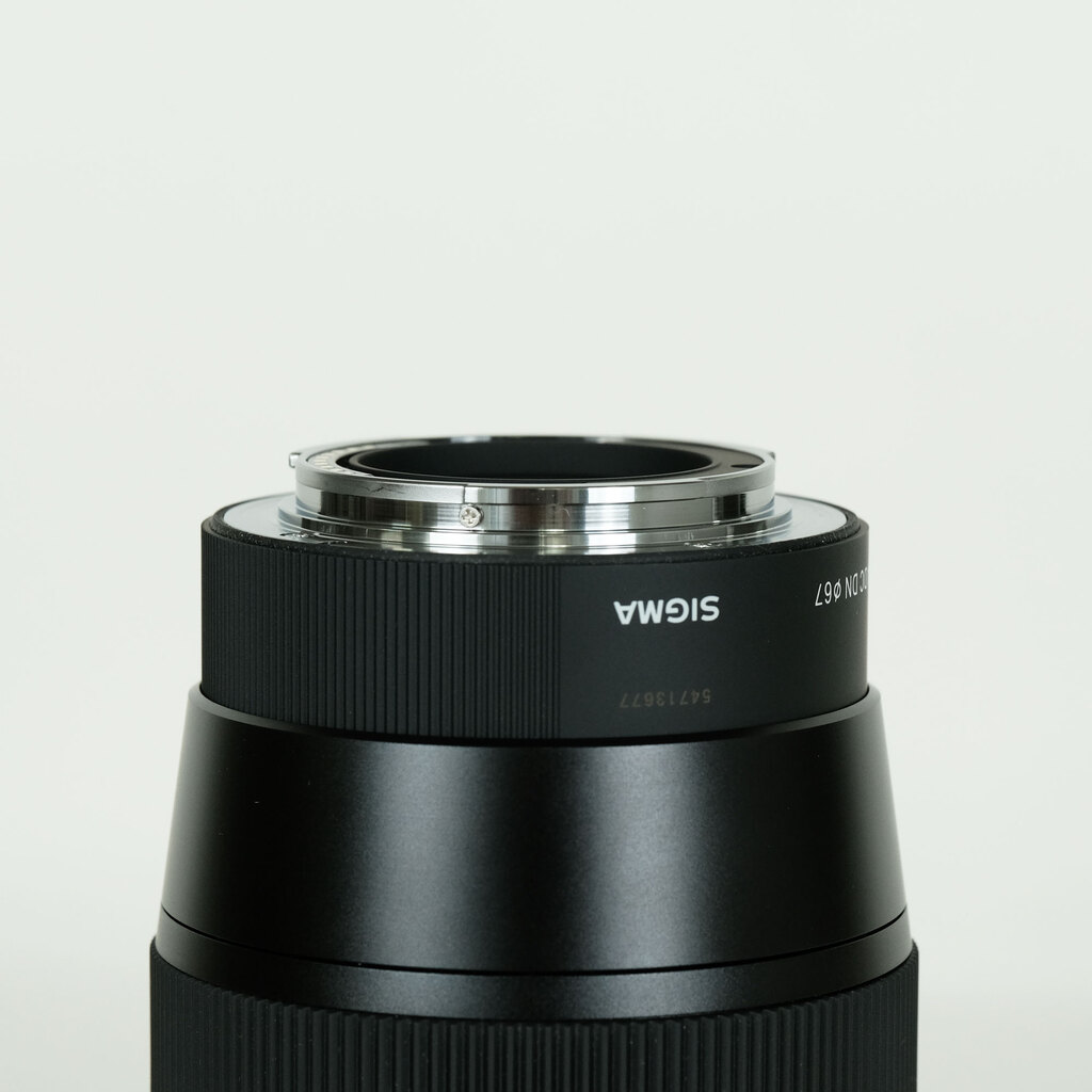 SIGMA16mm F1.4 DC DN レンズ　新品同様 新品)SIGMA (シグマ) Contemporary 16mm F1.4 DC DN (ソニーE