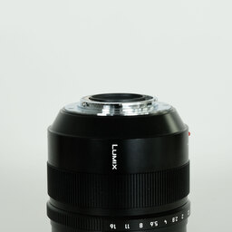 Panasonic LEICA DG NOCTICRON 42.5mm / F1.2 ASPH. / POWER O.I.S.