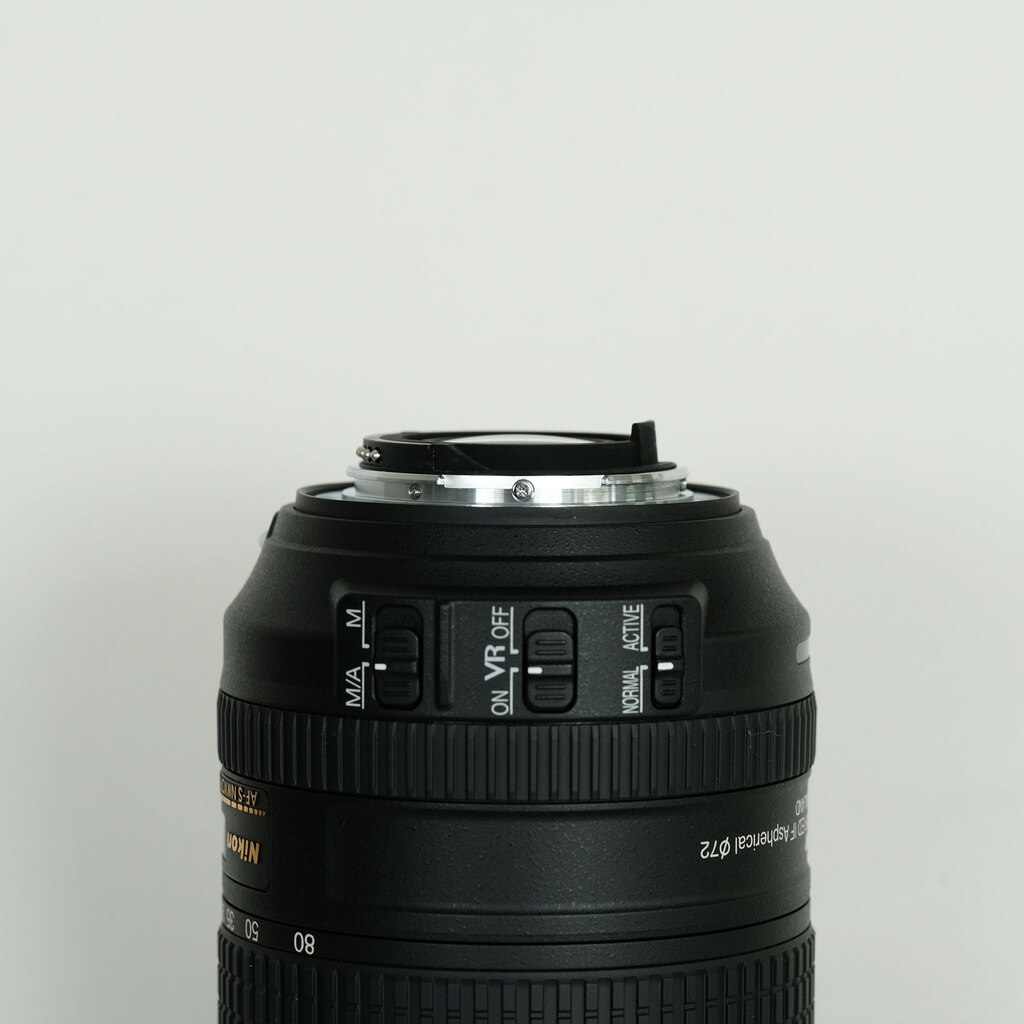 Nikon AF-S DX NIKKOR 16-80mm f/2.8-4E ED VR Nikon AF-S DX NIKKOR 16-80mm f/2.8-4E ED VR