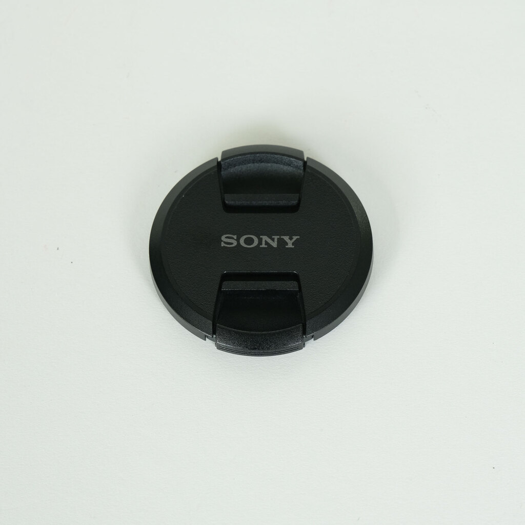 SONY E18-200mm F3.5-6.3 OSS SEL18200