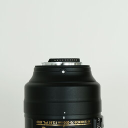 Nikon AF-S NIKKOR 70-200mm f/2.8E FL ED VR Nikon AF-S NIKKOR 70-200mm f/2.8E FL ED VR