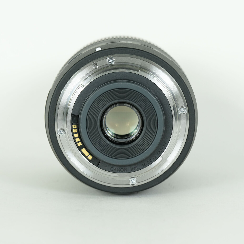 Canon EF-S18-135mm F3.5-5.6 IS USM Canon EF-S18-135mm F3.5-5.6 IS USM