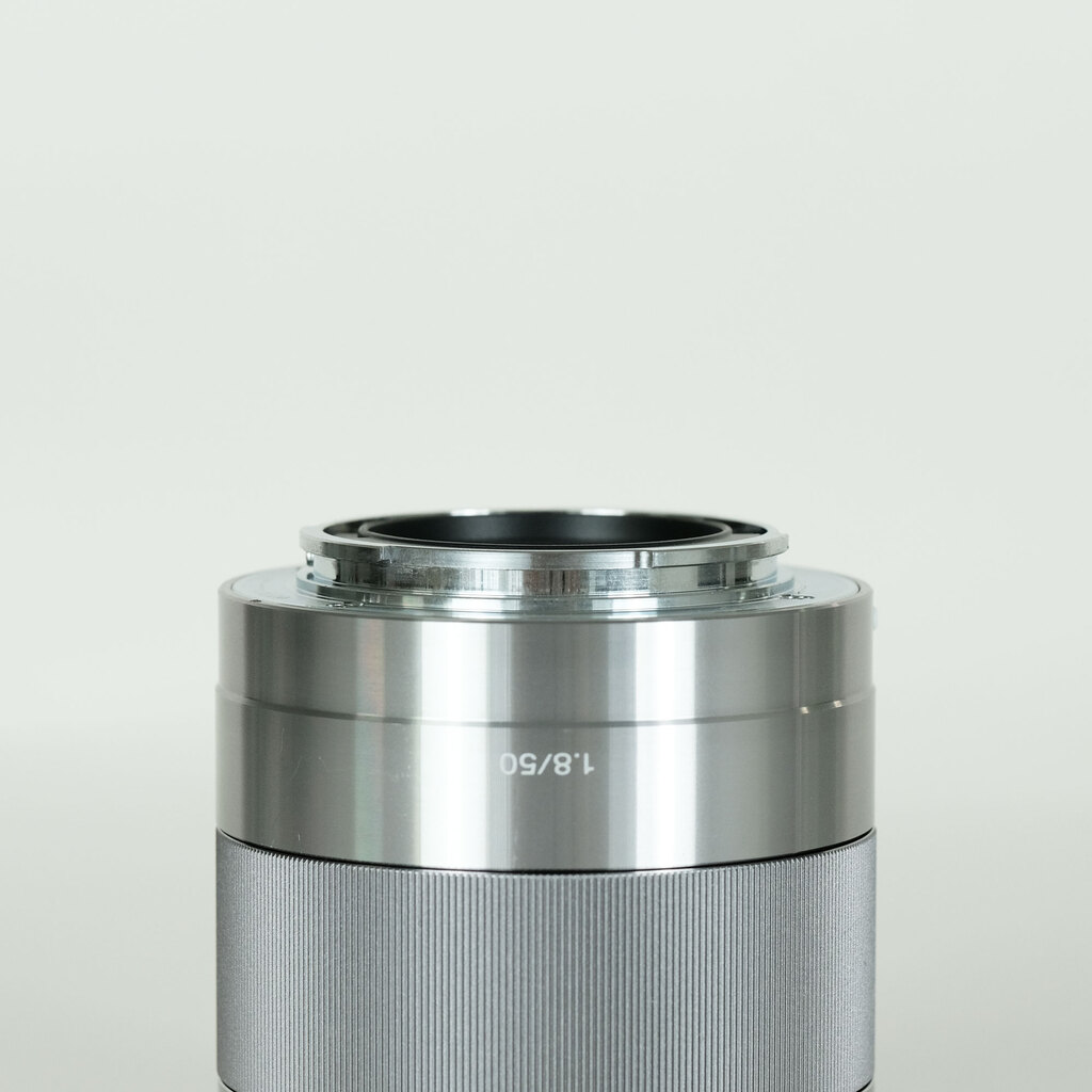 SONY E 50mm F1.8 OSS SEL50F18の出品 | ONE SCENE（ワンシーン）