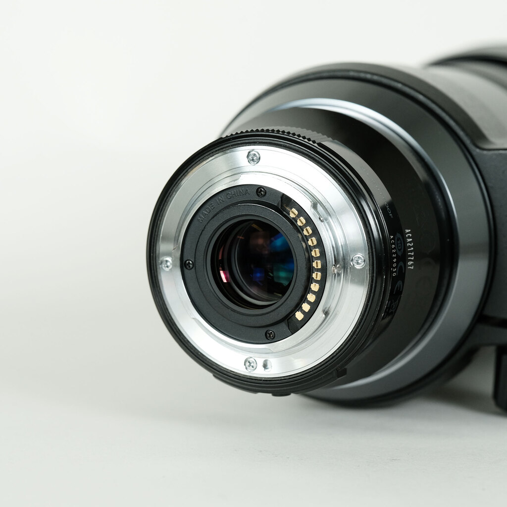 OLYMPUS M.ZUIKO DIGITAL ED 300mm F4.0 IS PRO OLYMPUS M.ZUIKO DIGITAL ED 300mm F4.0 IS PRO