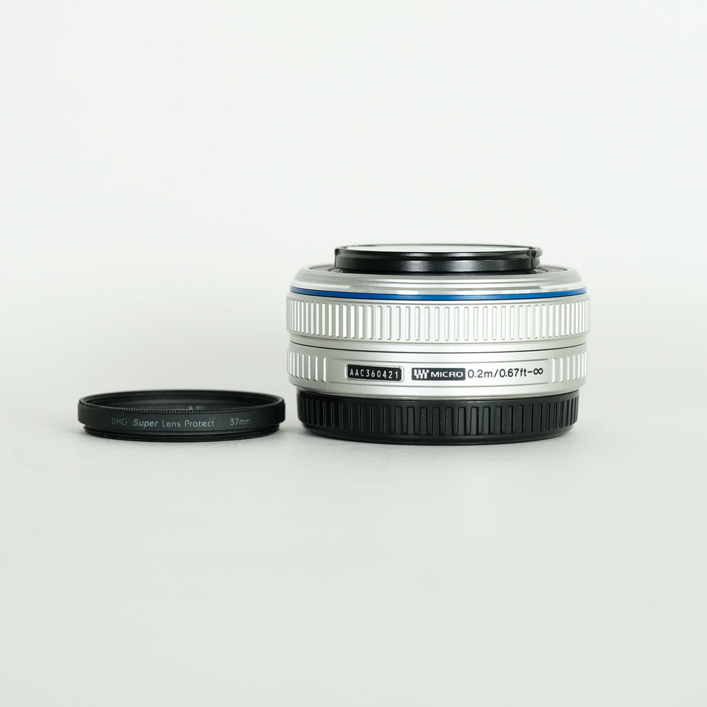 OLYMPUS M.ZUIKO DIGITAL 17mm F2.8 シルバー OLYMPUS M.ZUIKO DIGITAL 17mm F2.8 シルバーの出品 | ONE SCENE