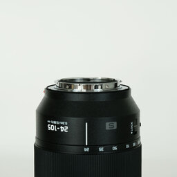 Panasonic LUMIX S 24-105mm F4 MACRO O.I.S. Panasonic LUMIX S 24-105mm F4 MACRO O.I.S.