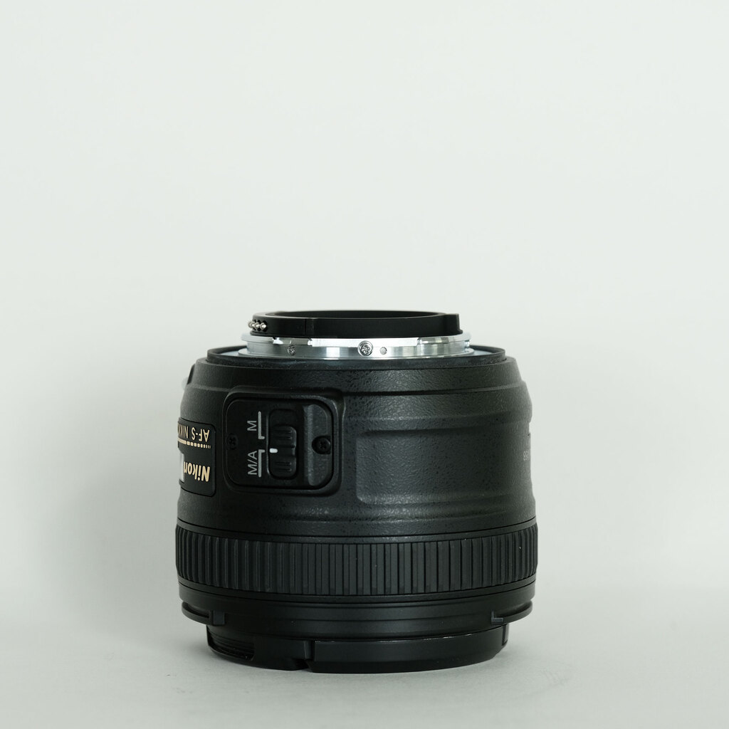 Nikon AF-S NIKKOR 50mm f/1.8G Nikon AF-S NIKKOR 50mm f/1.8G