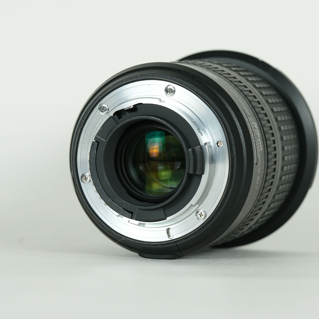 Nikon AF-S DX NIKKOR 10-24mm f/3.5-4.5G ED Nikon AF-S DX NIKKOR 10-24mm f/3.5-4.5G ED