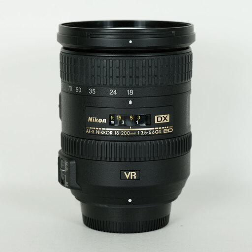 Nikon AF-S DX NIKKOR 18-200mm F3.5-5.6G ED VR II