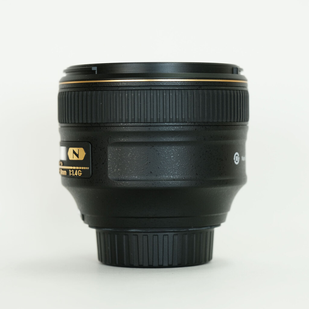 Nikon AF-S NIKKOR 58mm f/1.4G Nikon AF-S NIKKOR 58mm f/1.4G