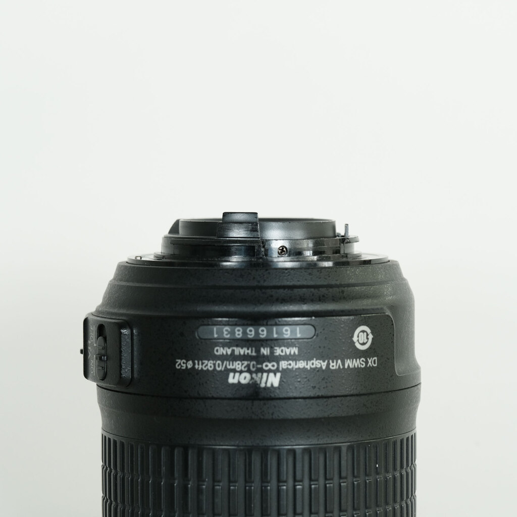Nikon AF-S DX NIKKOR 18-55mm F3.5-5.6 G VR Nikon AF-S DX NIKKOR 18-55mm F3.5-5.6 G VR