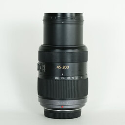 Panasonic LUMIX G VARIO 45-200mm F4.0-F5.6 MEGA O.I.S. H-FS045200 Panasonic LUMIX G VARIO 45-200mm F4.0-F5.6 MEGA O.I.S. H-FS045200