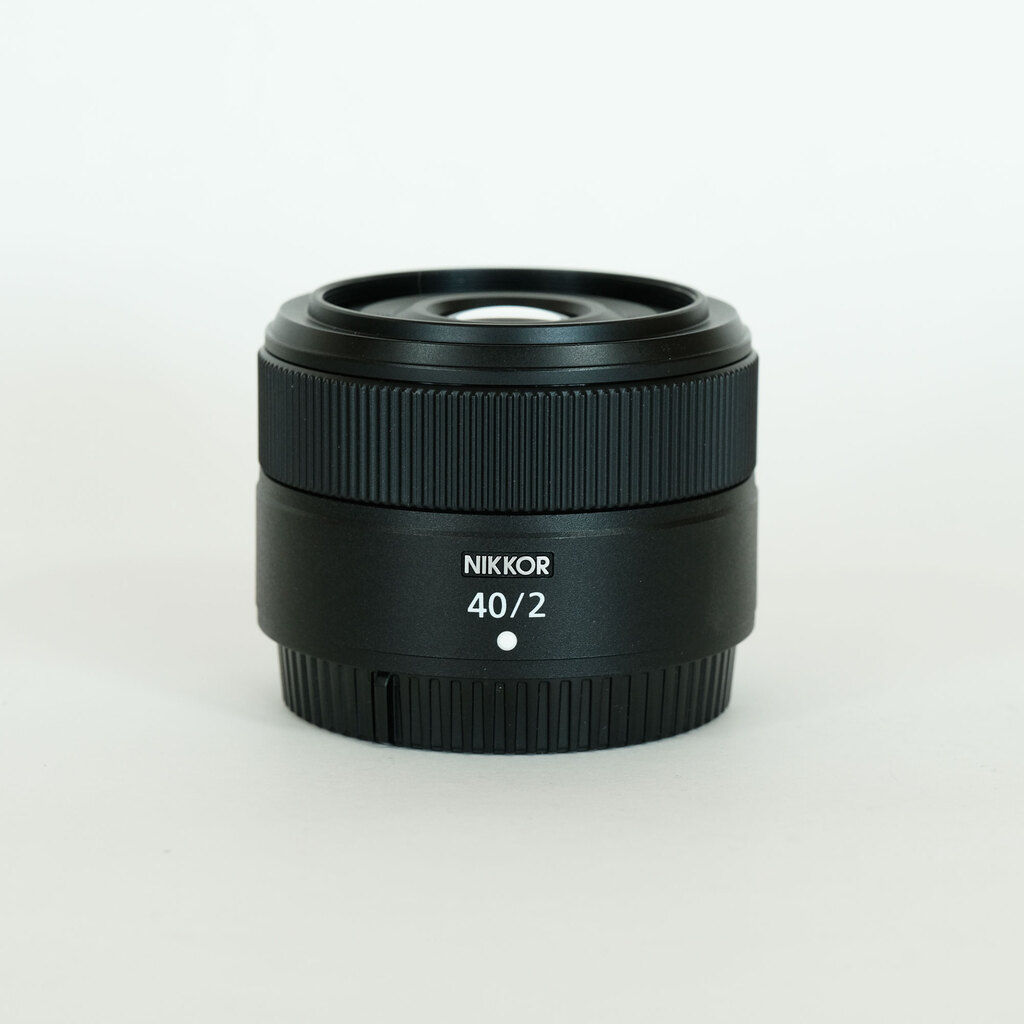 Nikon NIKKOR Z 40mm f/2 Nikon NIKKOR Z 40mm f/2