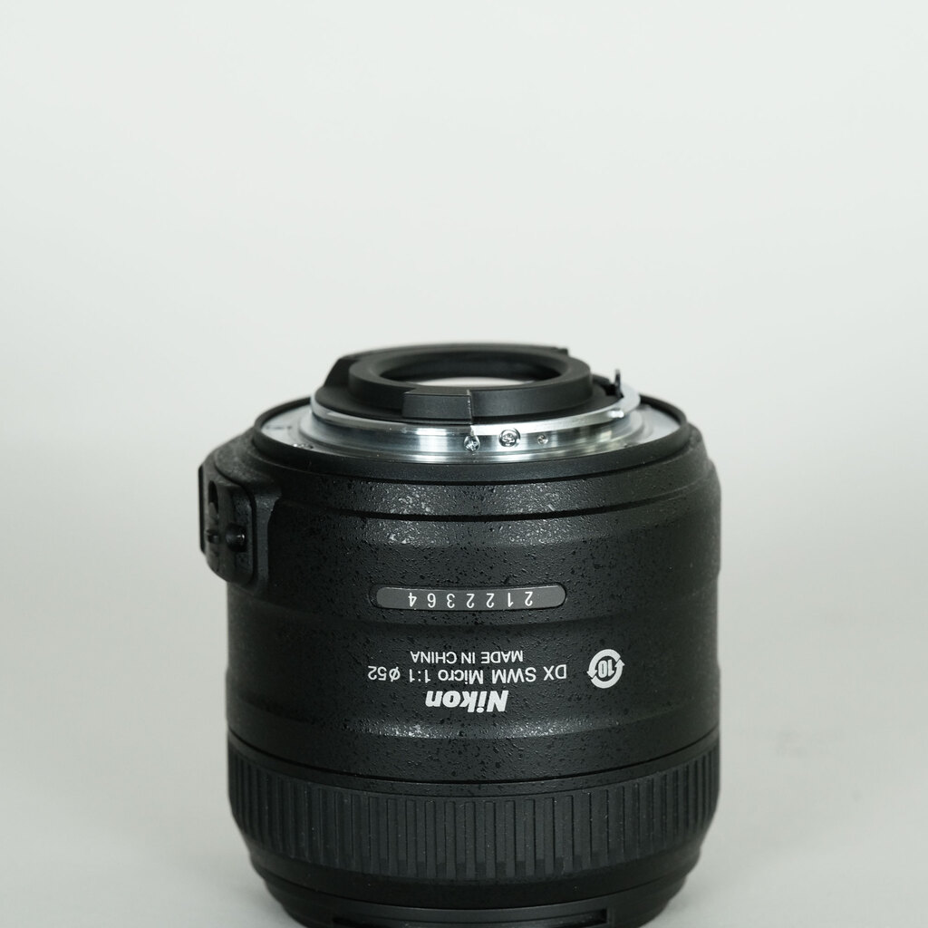 Nikon AF-S DX Micro NIKKOR 40mm f/2.8G