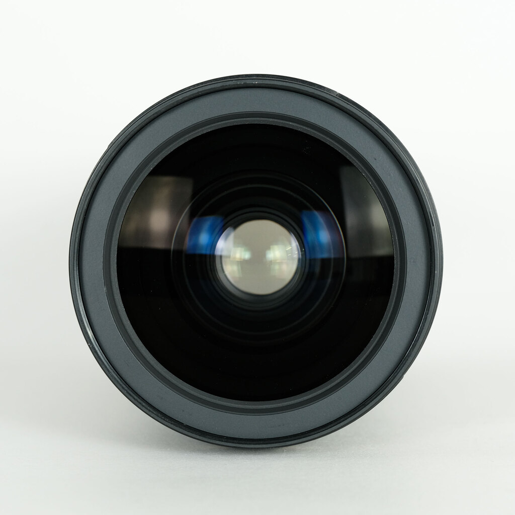 Nikon AF-S NIKKOR 24-70mm f/2.8E ED VR Nikon AF-S NIKKOR 24-70mm f/2.8E ED VR