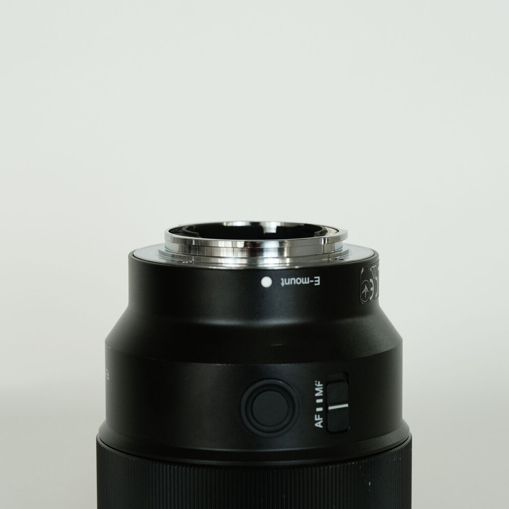 SONY FE 85mm F1.8 SEL85F18 SONY FE 85mm F1.8 SEL85F18