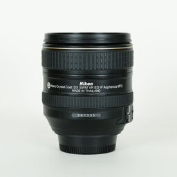 Nikon AF-S DX NIKKOR 16-80mm f/2.8-4E ED VR Nikon AF-S DX NIKKOR 16-80mm f/2.8-4E ED VR