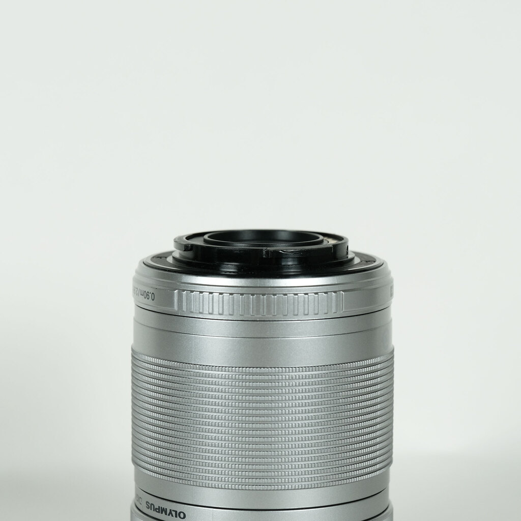 OLYMPUS M.ZUIKO DIGITAL ED 40-150mm F4.0-5.6 R OLYMPUS M.ZUIKO DIGITAL ED 40-150mm F4.0-5.6 R