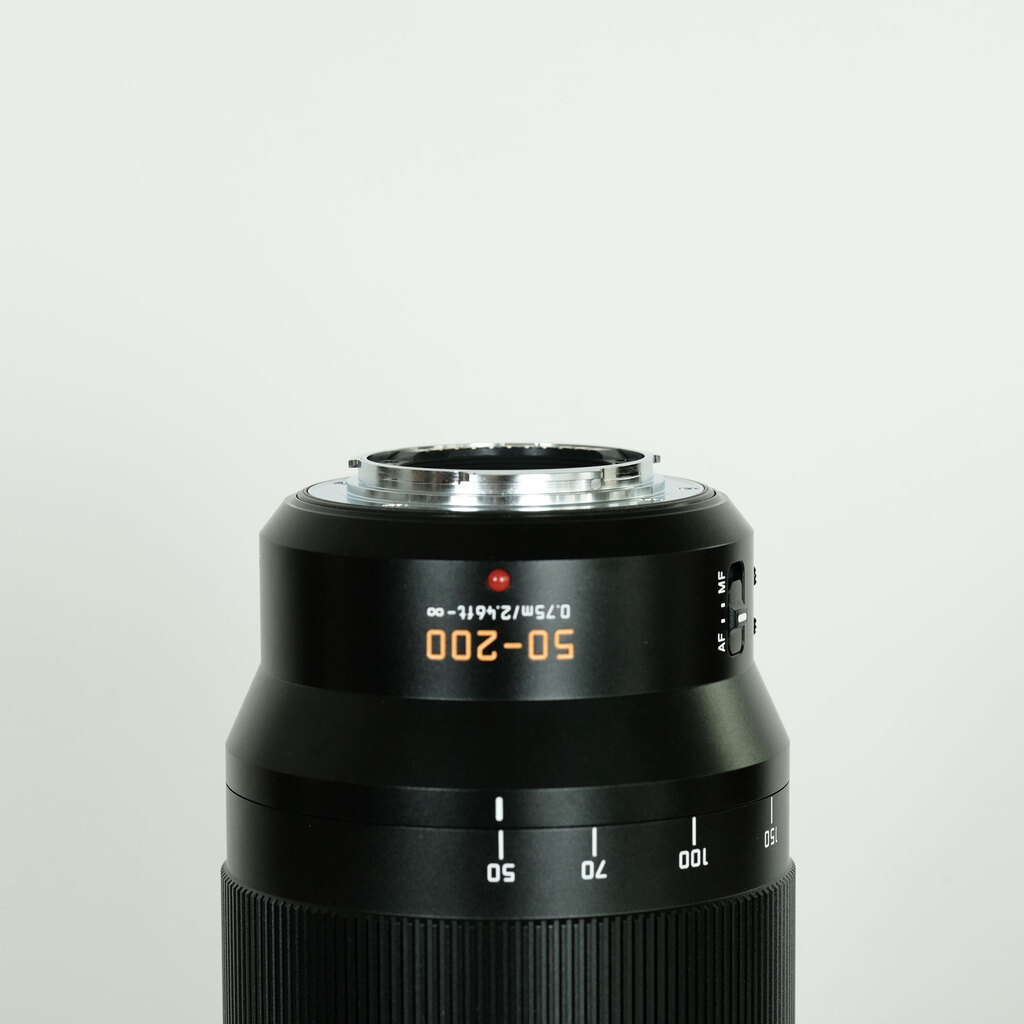 Panasonic LEICA DG VARIO-ELMARIT 50-200mm / F2.8-4.0 ASPH. / POWER O.I.S.