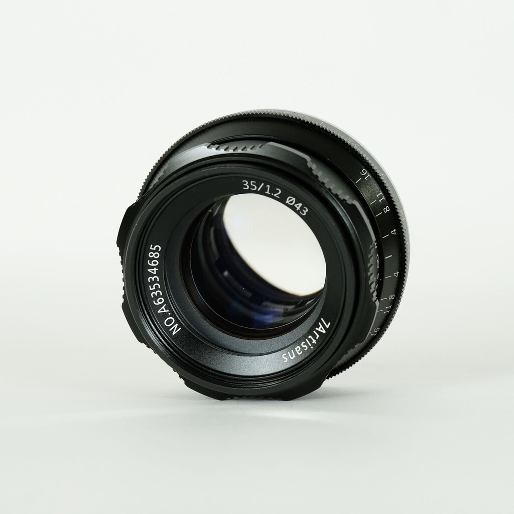 新品未使用！　7Artisans 35mm f/1.2レンズ Amazon.co.jp: 7artisans 35mm f1.2 Mark II APS-C 大口径