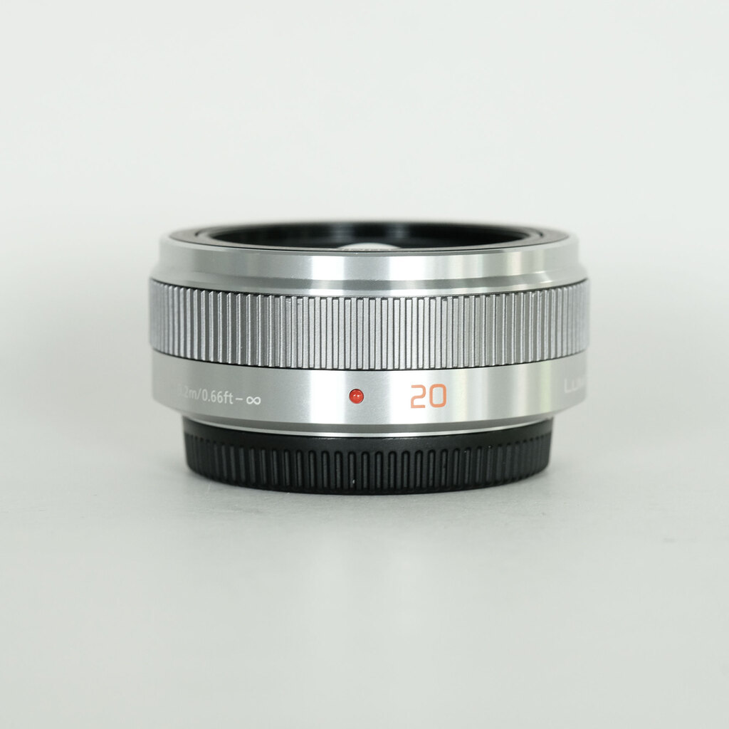LUMIX G 20mm/F1.7 II ASPH. H-H020A-S [シルバー] 中古価格比較