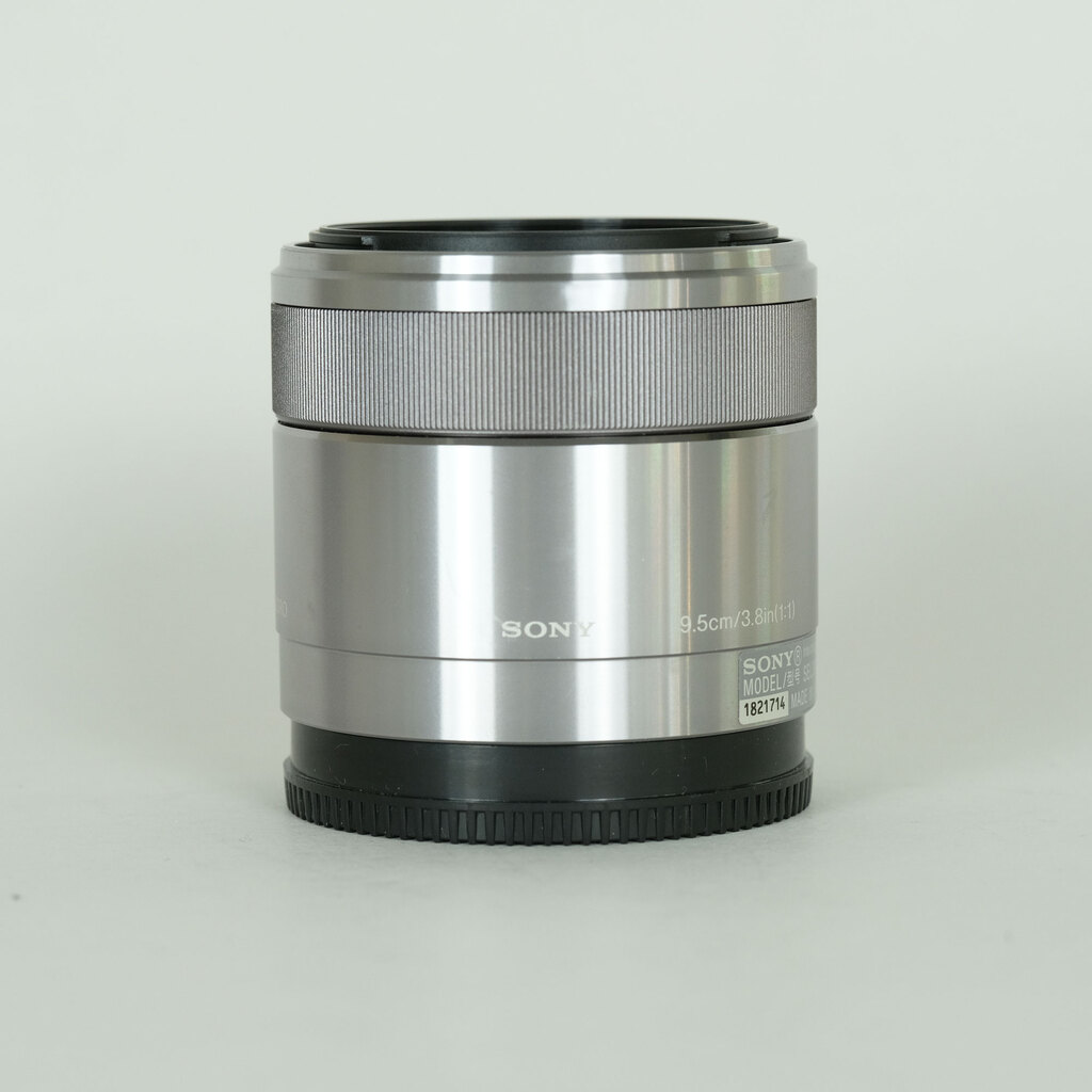 SONY E 30mm F3.5 Macro SEL30M35