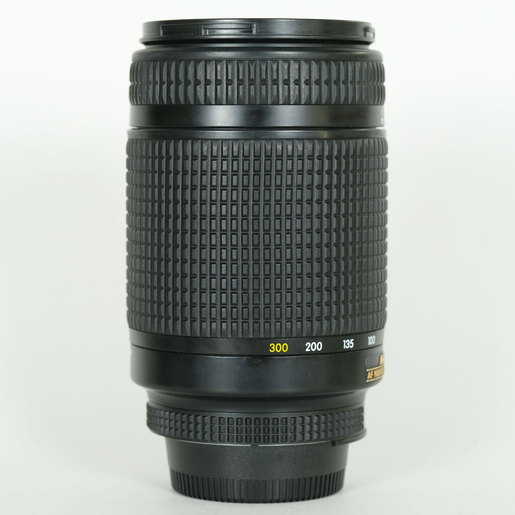 Nikon AF Zoom-Nikkor ED 70-300mm F4-5.6D Nikon AF Zoom-Nikkor ED 70-300mm F4-5.6D