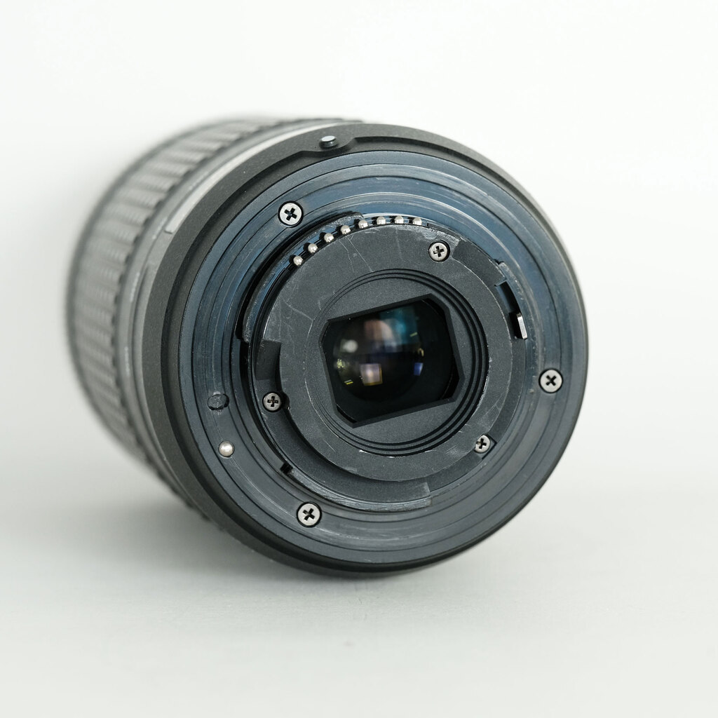 Nikon AF-P DX NIKKOR 70-300mm f/4.5-6.3G ED VR Nikon AF-P DX NIKKOR 70-300mm f/4.5-6.3G ED VR